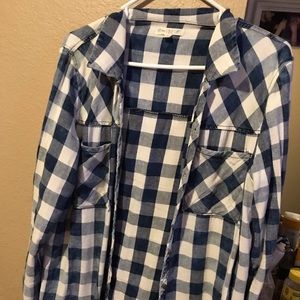 Long sleeve shirt size m